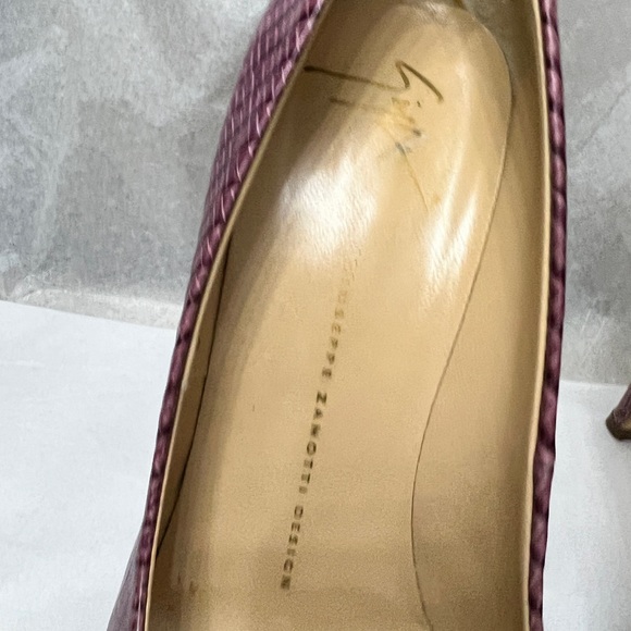 Giuseppe Zanotti Burgundy Genuine Reptile Pumps - Picture 15 of 15